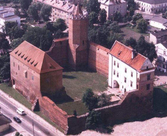 Hotel Chrobry Łęczyca Εξωτερικό φωτογραφία