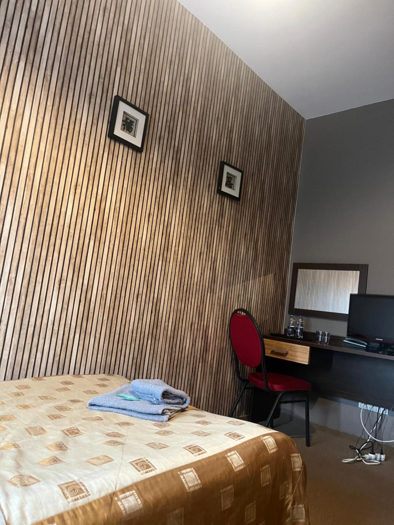 Hotel Chrobry Łęczyca Εξωτερικό φωτογραφία