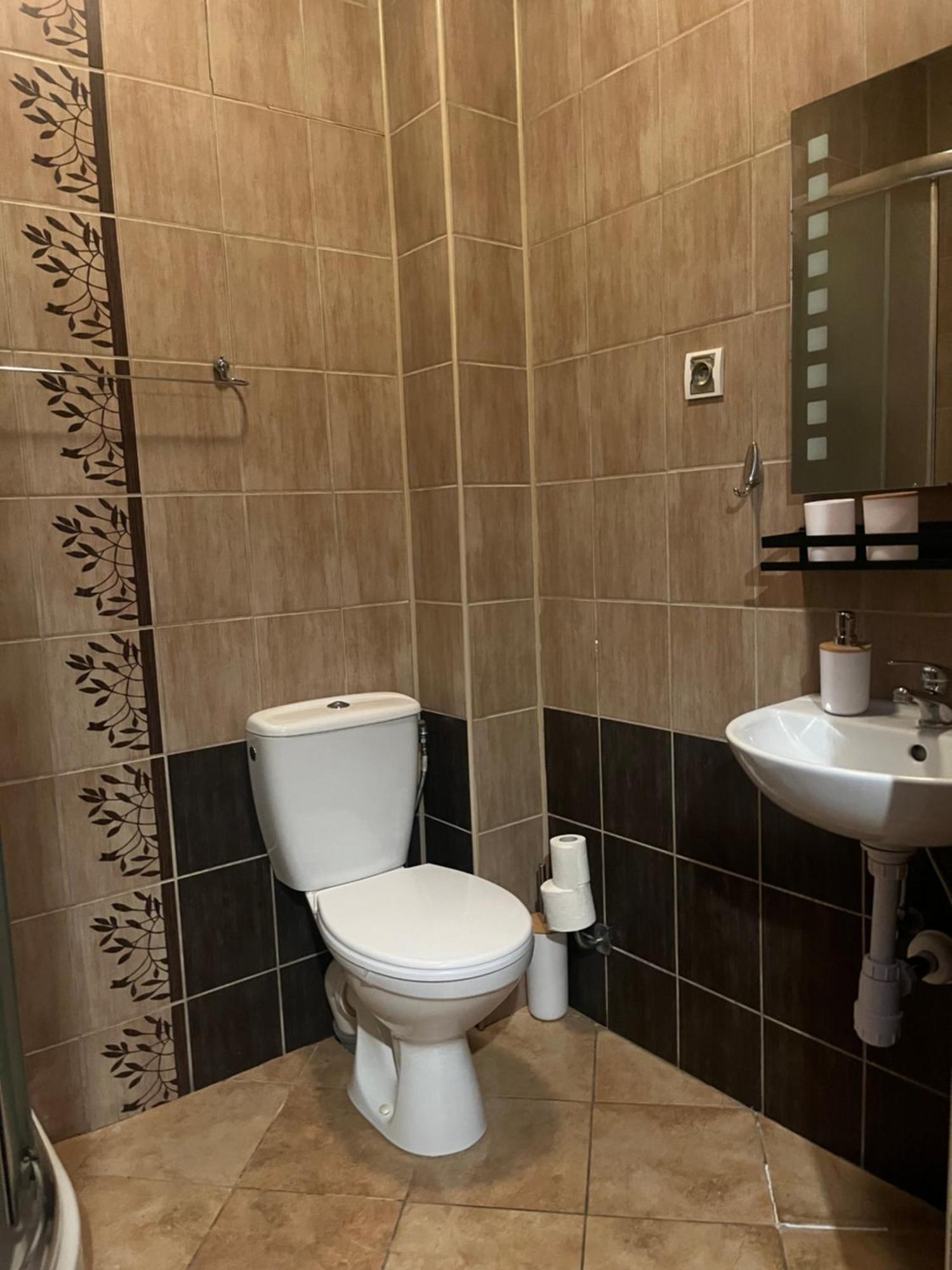 Hotel Chrobry Łęczyca Εξωτερικό φωτογραφία