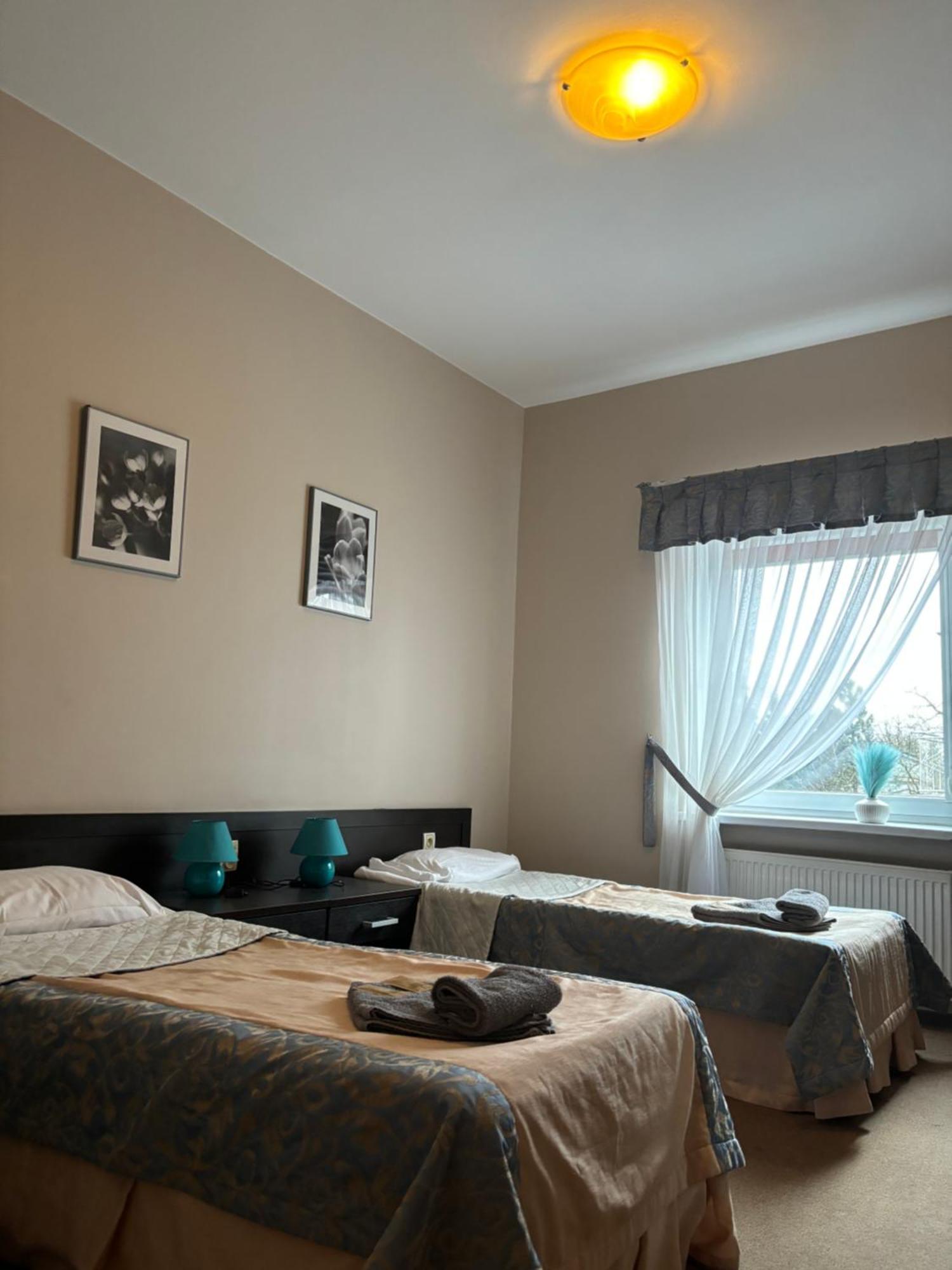Hotel Chrobry Łęczyca Εξωτερικό φωτογραφία