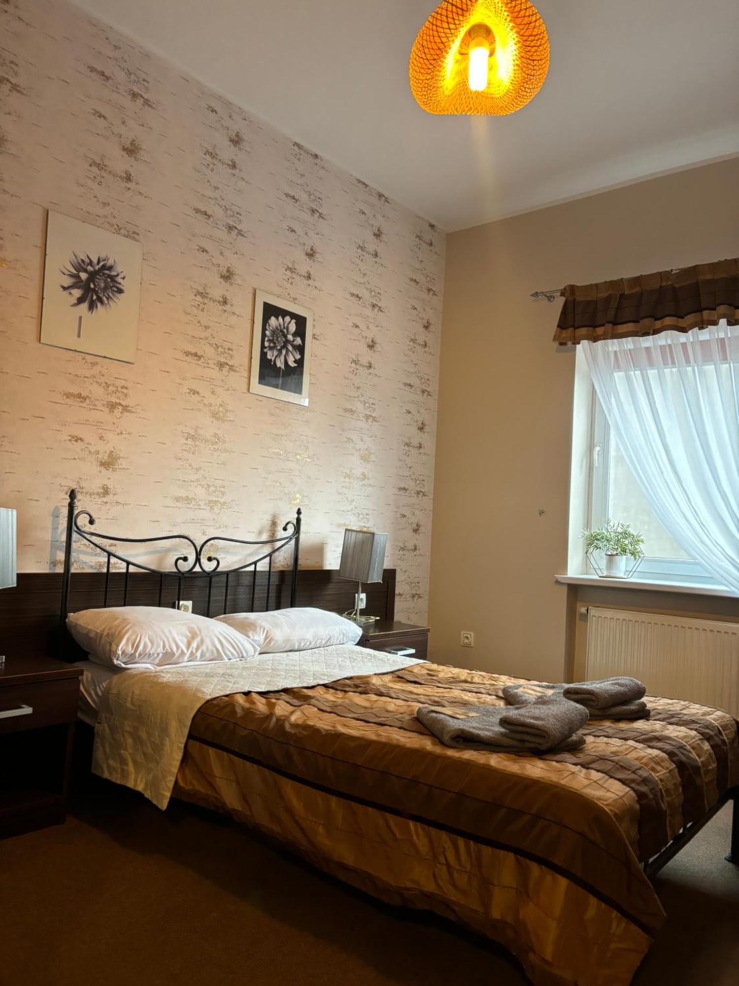 Hotel Chrobry Łęczyca Εξωτερικό φωτογραφία