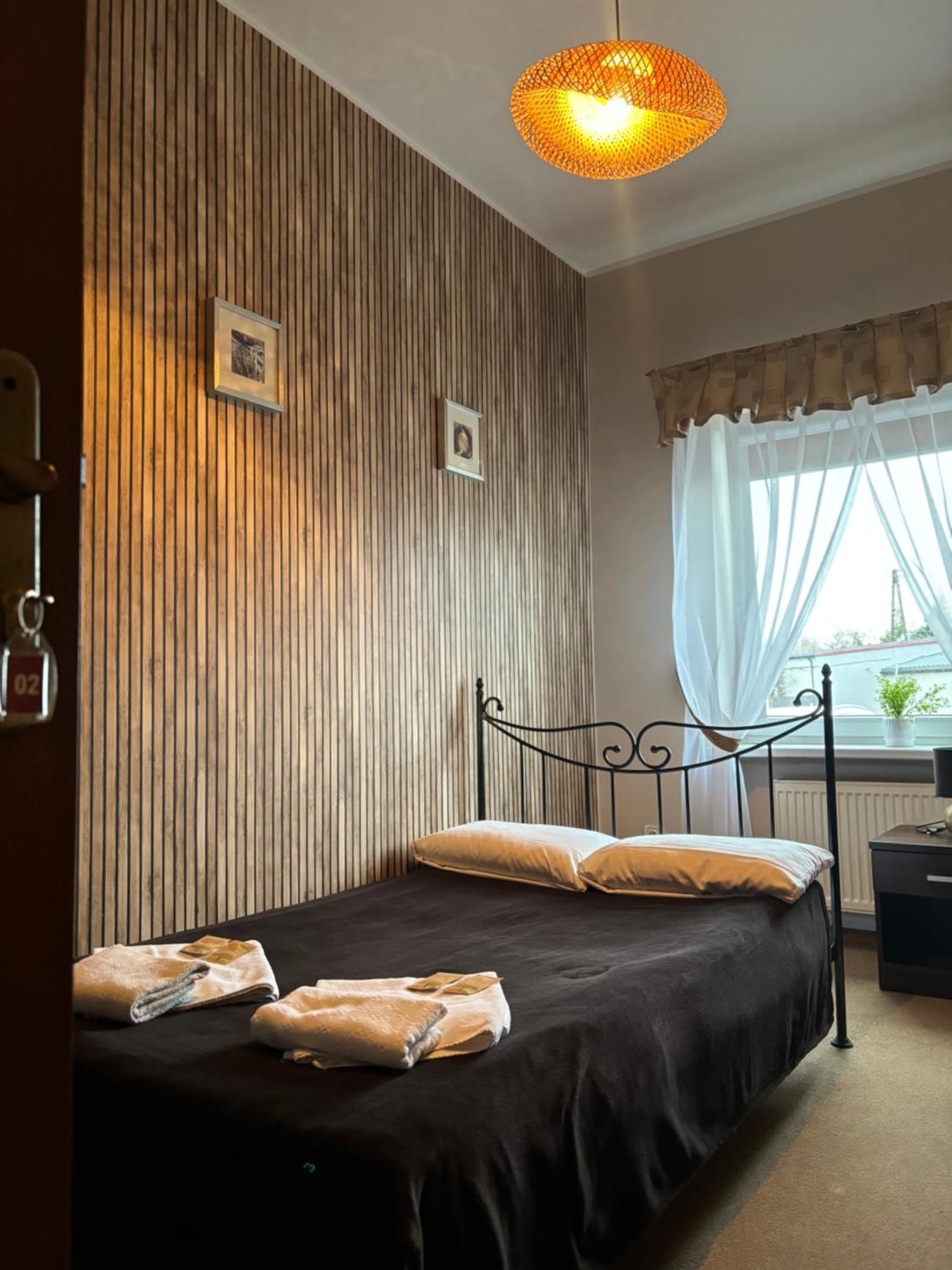 Hotel Chrobry Łęczyca Εξωτερικό φωτογραφία